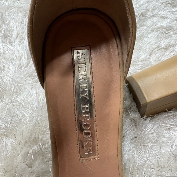 Block Heels - Picture 5 of 9